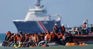 UK and France scrap 'one in, one out' migrant deal after limited results