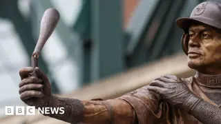 Ichiro Suzuki statue cracks during Seattle unveiling outside Mariners stadium