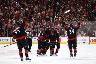 Carolina rallies to beat Vegas in OT, ties Stanley Cup Final at 1-1