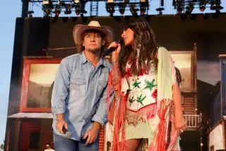 Langley Delivers Surprise Theo Von Duet at Stagecoach 2026