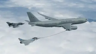 UK Deploys Single Voyager Tanker to Support Saudi Air Defense Against Houthis