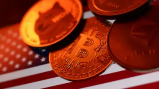 Labor unions warn crypto bill could endanger workers' retirement amid Senate vote