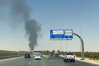 Houthis claim strikes on Riyadh’s sensitive sites as smoke rises near airport