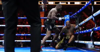 Dubois Ends Wardley Rematch in 141 Seconds, Retains WBO Title