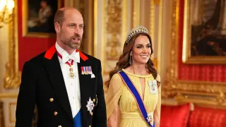 Kate Middleton Wears Diana's Tiara at Historic Oman State Banquet