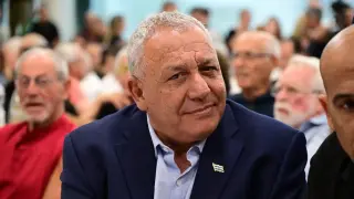 Poll suggests Eisenkot-led bloc could reach 61 seats without Arab parties