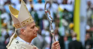 Pope Francis urges renewed U.S.-Iran diplomacy as Iran war drags on