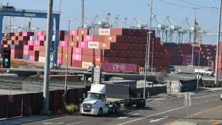August Trade Deficit Surges to $105.6B Amid AI Imports and Strong Dollar