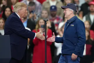 Alaska Senate Race Boils Over as Sullivan Defends Trump Ties and Peltola Attacks Wealth