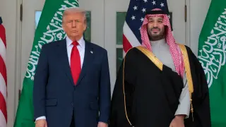 Saudi Pressure Mounts as Trump weighs major Iran strike, calls for de-escalation