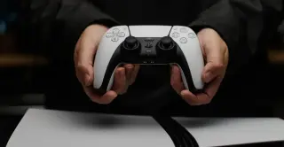 Sony’s final disc plant trims production, delaying the disc phase-out