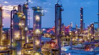 White House Eyes DPA to Expand U.S. Refining Capacity