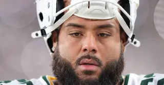 Flores’ Blitz Exposes Packers O-Line Depth and Coaching Gaps