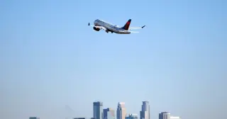 Delta Ends Free Snacks on Short Flights to Standardize Service