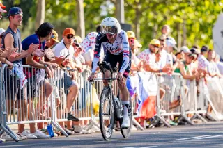 Car incident sideline? McNulty knocked off by car on way to Tour de France stage 16 TT