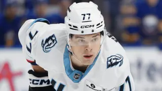 Bruins land Peterka in two-pick deal that reshapes futures