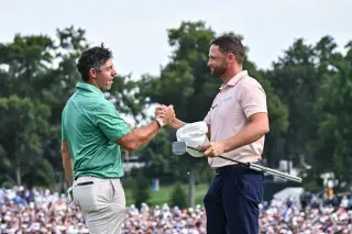 Clark uses late surge and pressure putt to edge McIlroy at BMW Championship