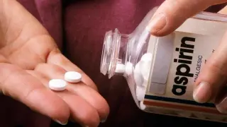 Low-dose aspirin shows promise in cutting colorectal cancer risk for high-risk patients