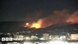 Reno-area blaze forces mass evacuations as Hawk Fire surges toward city