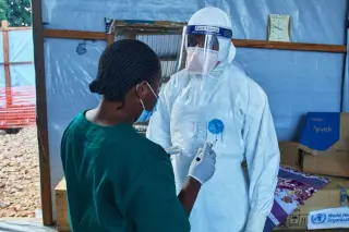Unknown chains drive most new Ebola cases, WHO official says