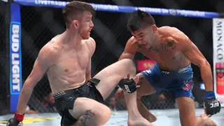 Sandhagen reveals hamstring tear after Bautista knee bar at UFC 329