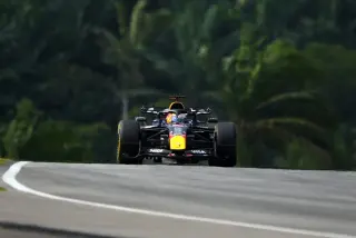 Verstappen Claims First 2026 Pole at Sepang as Antonelli Takes Third on Grid