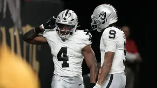 Raiders' 45-17 Collapse to Patriots Highlights Offensive Line and Run Game Failures