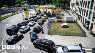 Russia's petrol queues test public patience as war drags on