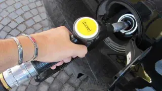 Europe Faces Record Diesel Shortage as China Halts Exports and Trump Threatens Sanctions