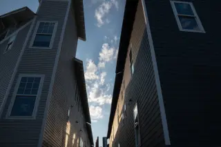 Texas housing law spurs apartment boom, while suburbs push back