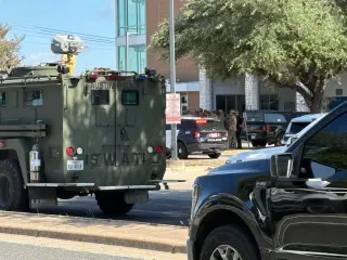 APD Shootout in North Austin Ends With Suspect in Custody