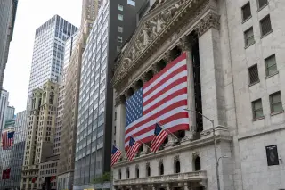 Record-high optimism drives S&P 500 earnings estimates to 29.5% growth