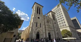 San Antonio Reacts to Trump-Pope Tension Amid Iran Crisis