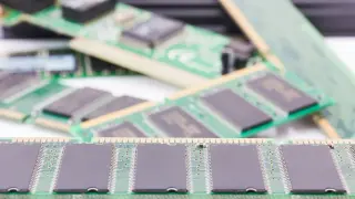 AI Memory Rally Lifts MU, SNDK as WDC Gains on Storage Boom