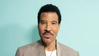 Lionel Richie Hospitalized in St. Louis Amid Summer Health Setbacks