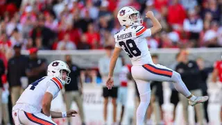 Auburn Stuns No. 1 Georgia with Walk-Off Field Goal in Historic SEC Upset
