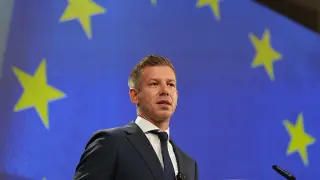 Hungary Lifts Veto, Unblocking Ukraine’s EU Talks