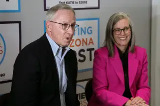 Hobbs bets on cross‑party appeal by naming Giles as running mate