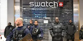 Royal Pop Sparks Retail Uproar as Swatch Stores Face Global Crowds