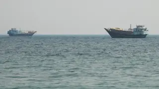 US–Iran Strikes Widen Gulf Tensions as Strait of Hormuz Contention Deepens