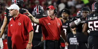 Brohm Hands Off Play-Calling to Fix Louisville Defense