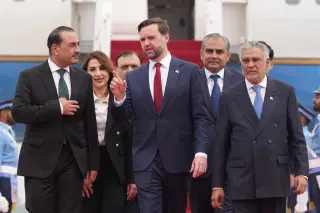 Islamabad talks push toward a war-ending framework between U.S. and Iran