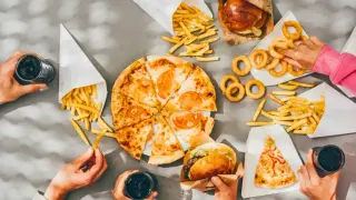 Study Links High Ultraprocessed Food Intake to Silent Brain Vascular Damage in Middle-Aged Adults