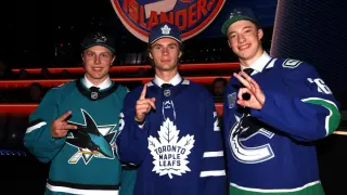 Maple Leafs land Gavin McKenna No. 1 as Sharks reload with two top-10 picks