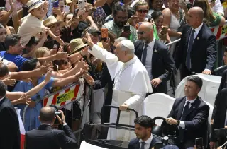 Seeds of Love: Pope Says God’s Kingdom Grows Steadily Through Humility