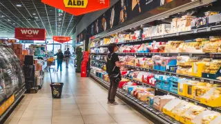 Aldi’s Narrow Aisles Spark Creative Shopping—and Frustration