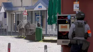 Armed bank siege in Sinzig prompts police standoff in Germany