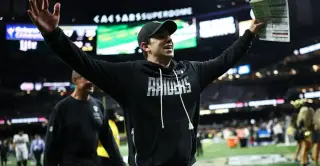 Raiders Erase 11-Point Deficit to Beat Saints 35-27
