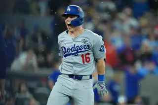 Dodgers Boost Catching, Activate Smith and Rushing Ahead of Playoffs