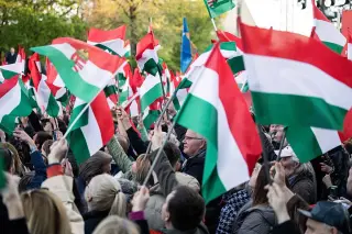 Hungary’s Vote Could End Orban Era and Redraw Kyiv’s EU Path